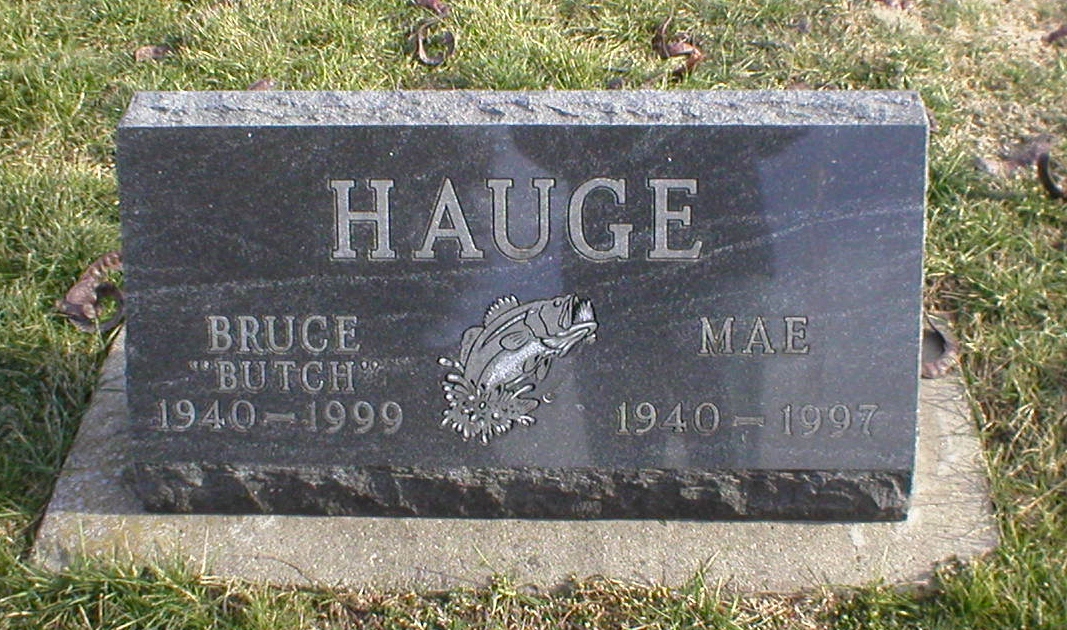 Bruce och May (fd Gerrard) Hauges gravsten på Rose Hill Cemetery i Manson, Calhoun, Iowa, USA